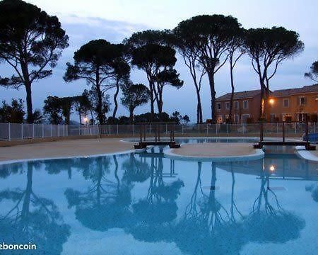 Maison Climatisee Avec Piscine Chauffee Калвисон Екстериор снимка