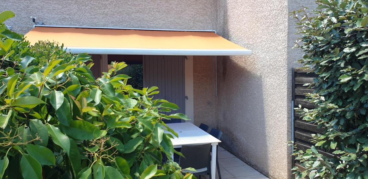 Maison Climatisee Avec Piscine Chauffee Калвисон Екстериор снимка
